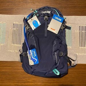 NWT Camelbak Sequoia 18 Backpack